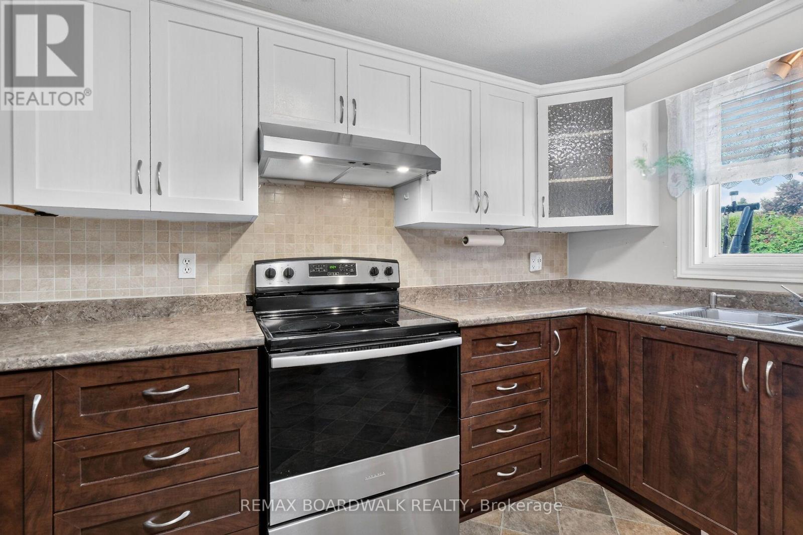 2762 JULIE STREET - Image 22