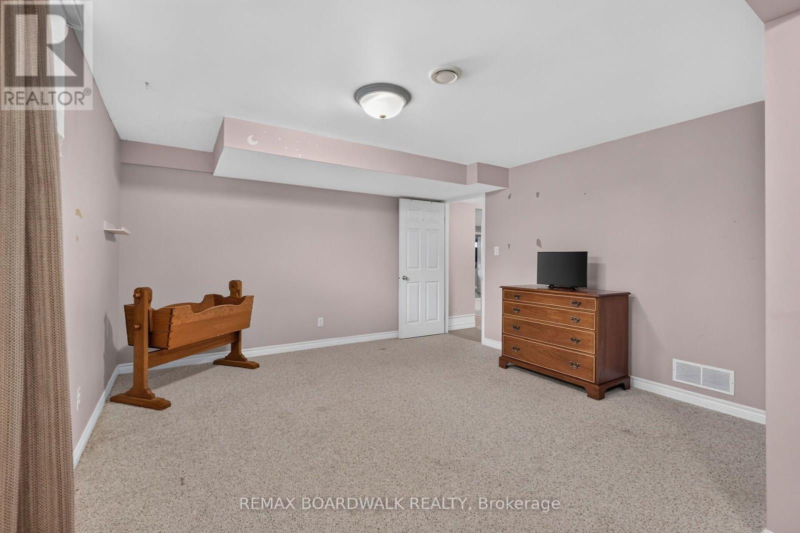 2762 JULIE STREET - Image 40