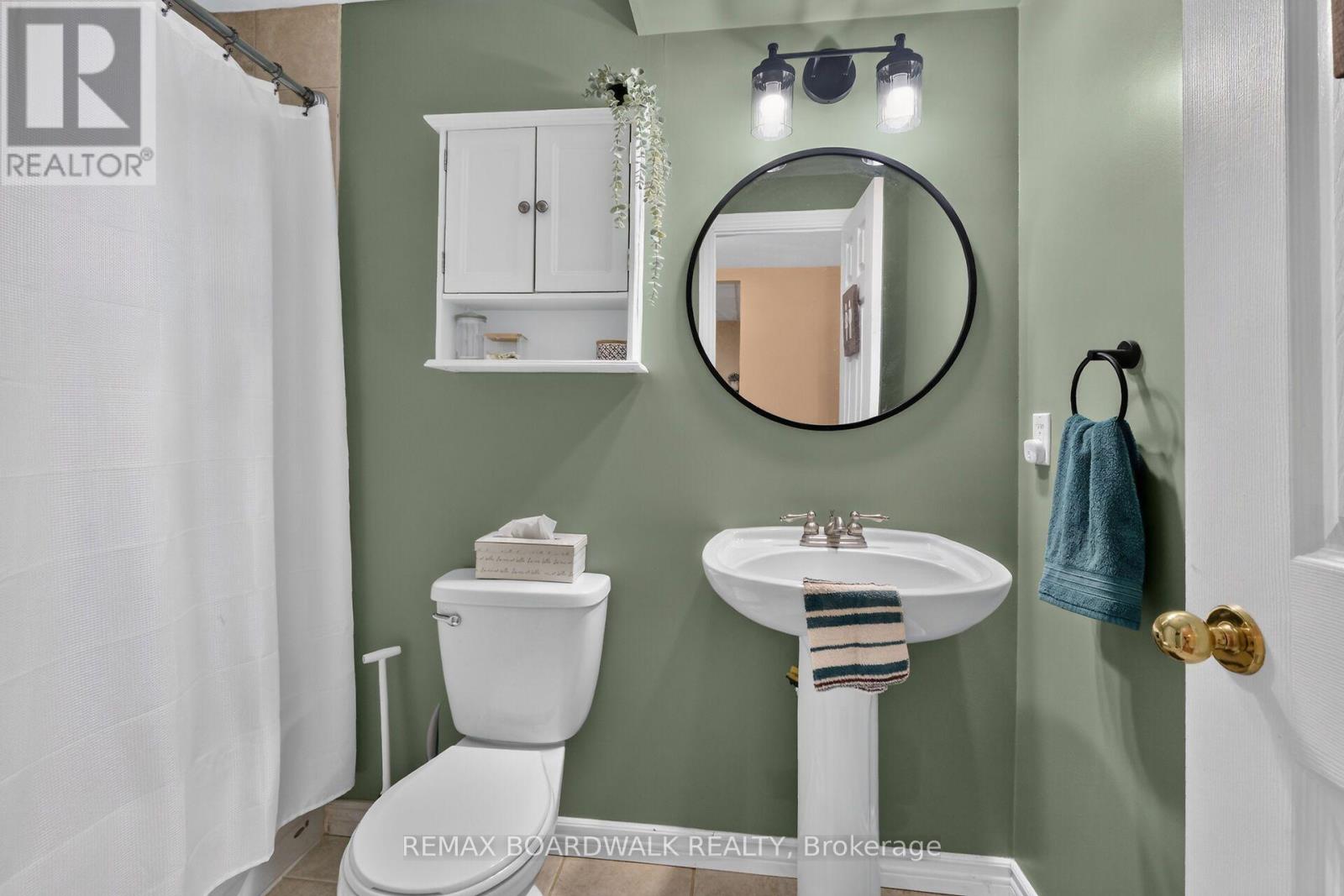 2762 JULIE STREET - Image 41