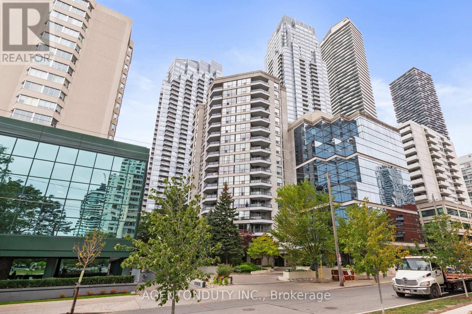 #1003 30 HOLLY STREET - 1