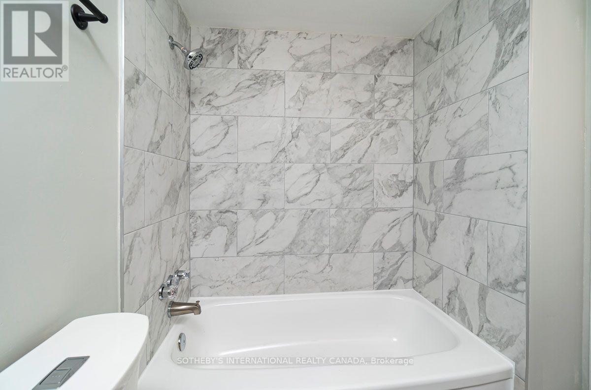 1004 - 720 SPADINA AVENUE, Toronto (University) — photo 6