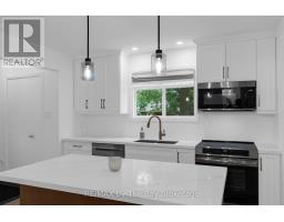Bathroom - 9 Islandview Crescent, Wasaga Beach, ON L9Z2V6 Photo 8