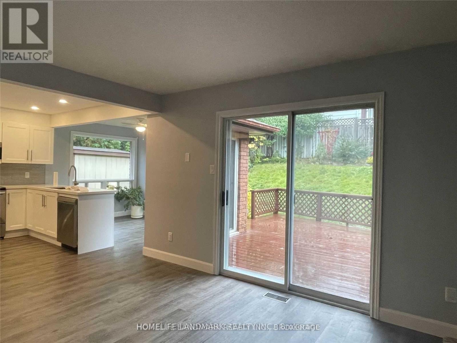 Upper-2 Gibbon Drive, Barrie photo 13