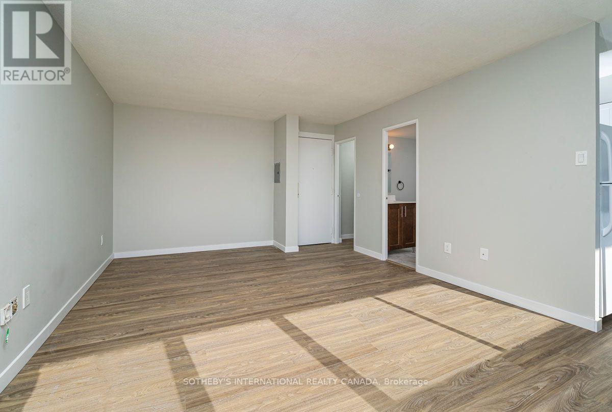 #1004 720 SPADINA AVENUE - 5