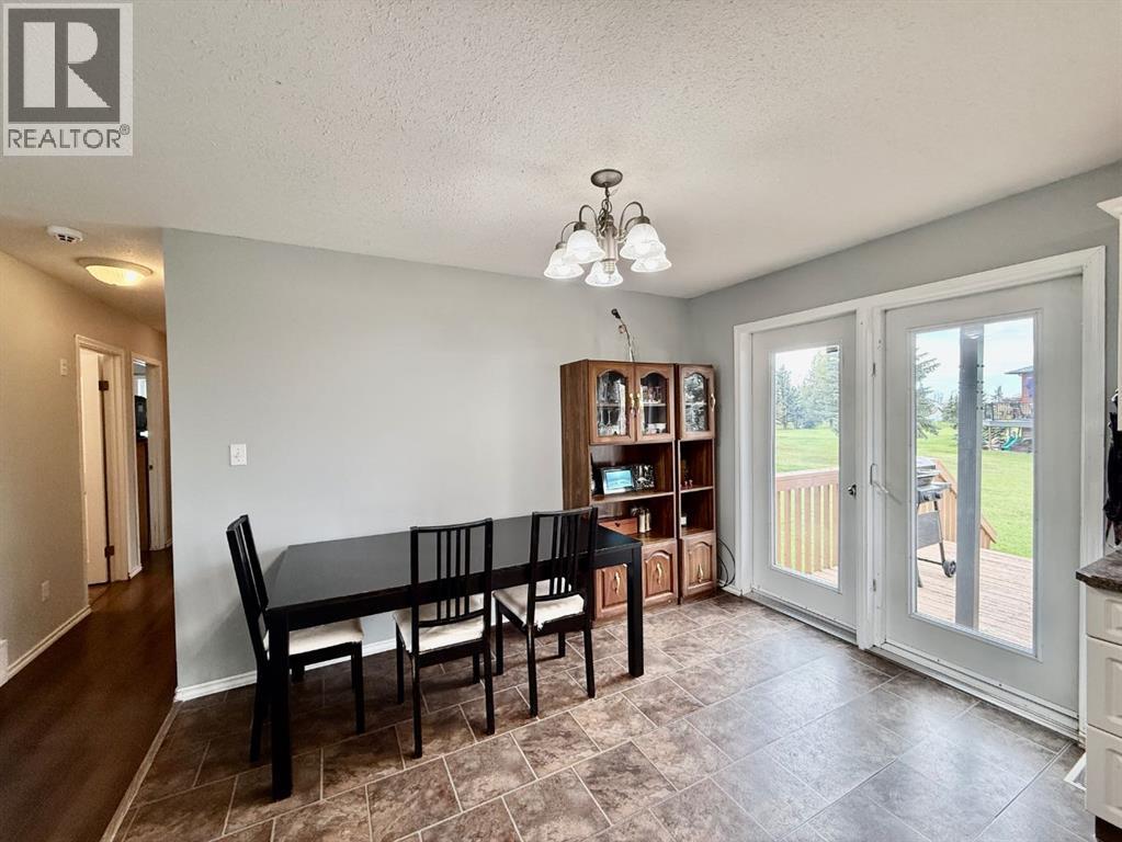 5010 47 Street - 9