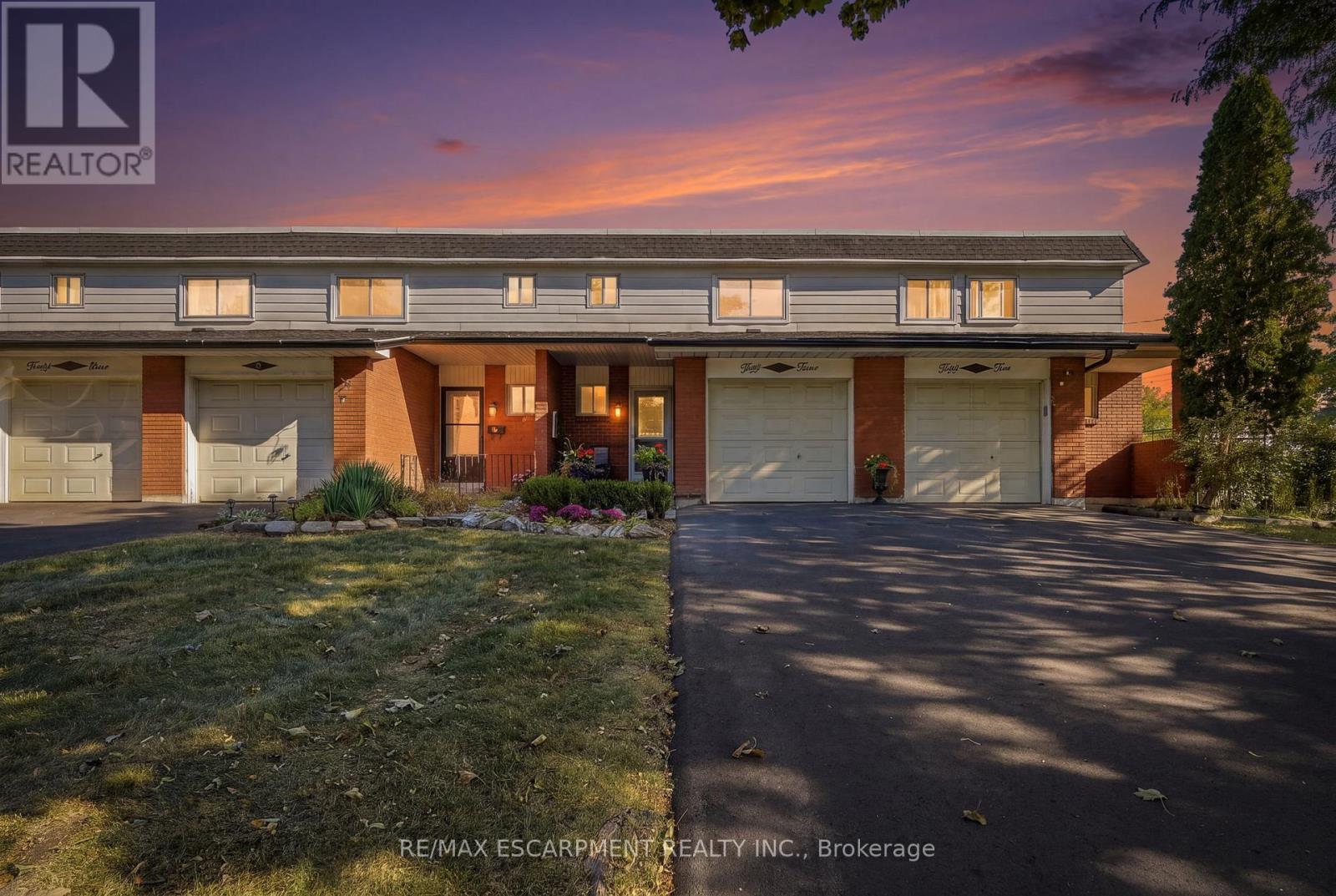 53 BRYNA AVENUE S - 1