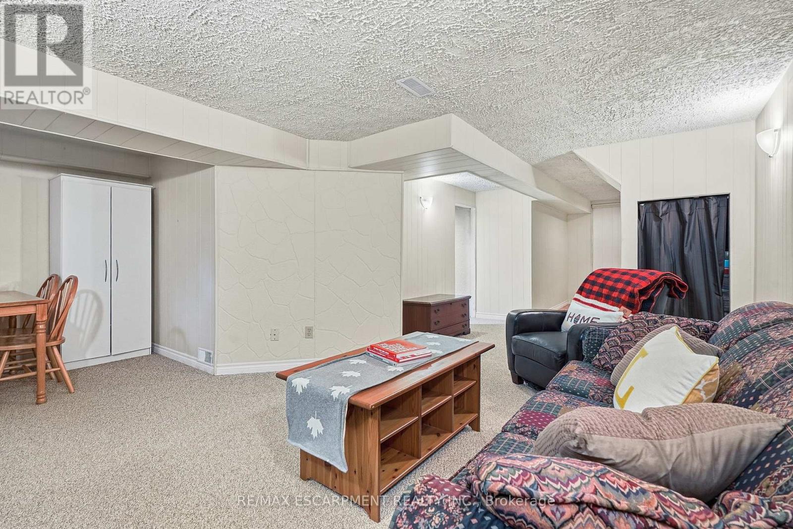 53 BRYNA AVENUE S - Image 32