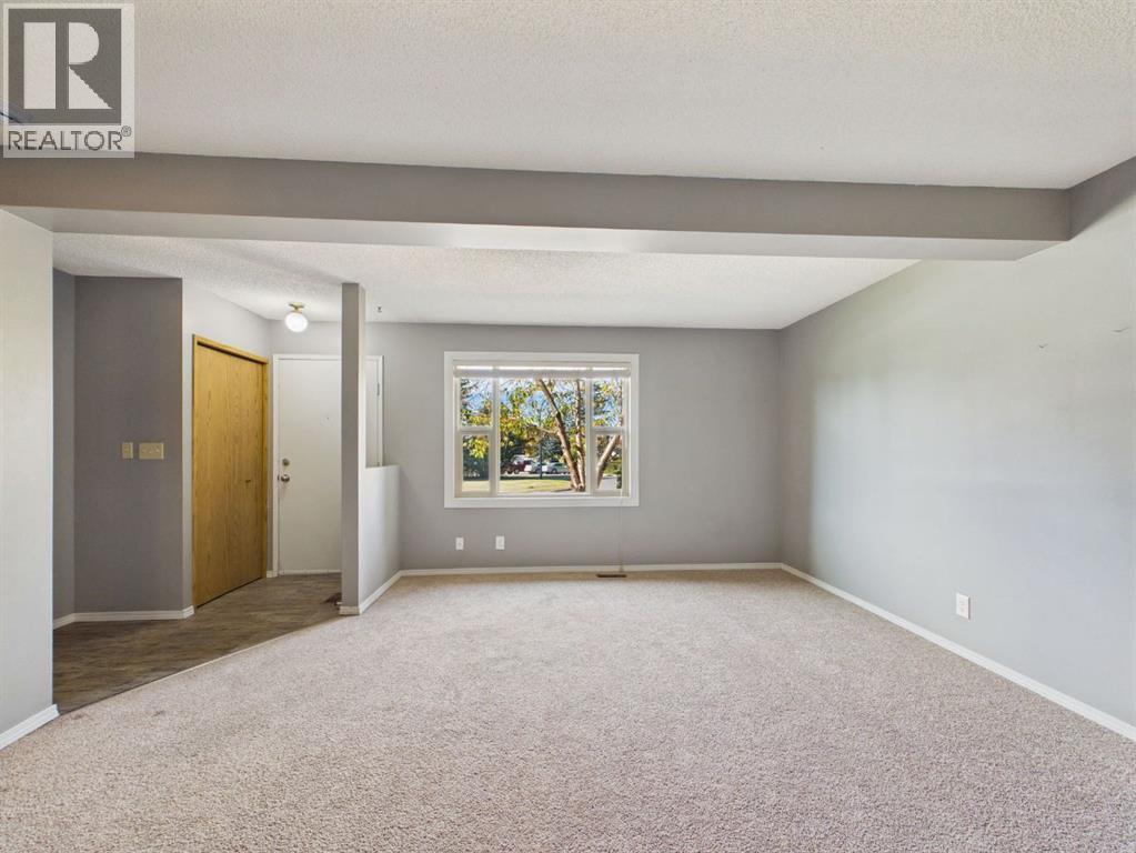 Listing photo – B, 4 Manning Street, Red Deer