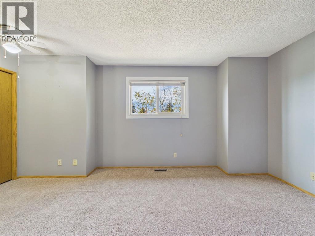 Listing photo – B, 4 Manning Street, Red Deer