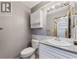 B, 4 Manning Street, Red Deer, AB T4R1N6 Photo 18