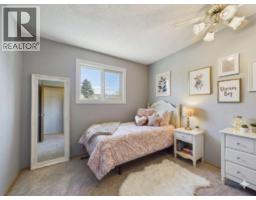 B, 4 Manning Street, Red Deer, AB T4R1N6 Photo 21