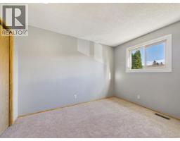 B, 4 Manning Street, Red Deer, AB T4R1N6 Photo 22