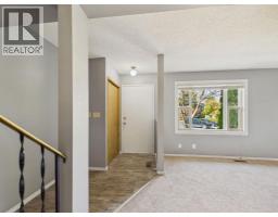 Bedroom - B, 4 Manning Street, Red Deer, AB T4R1N6 Photo 6