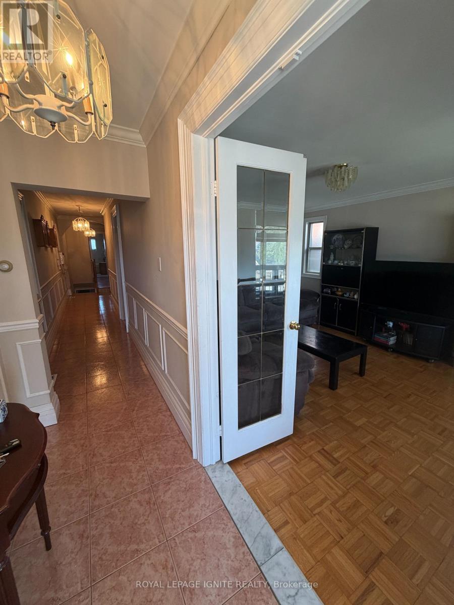 40 AVON AVENUE - 19