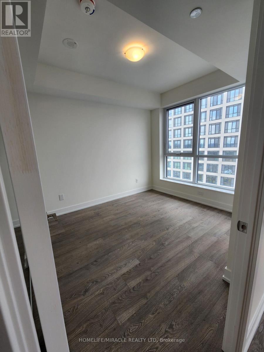 5 Mabelle Avenue — photo 28
