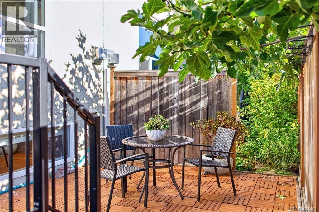 #8 947 Caledonia Ave - Image 7