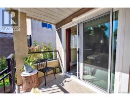8 947 Caledonia Ave, Victoria, BC V8T1E8 Photo 10