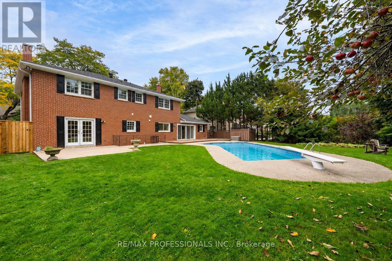 53 Edenvale Crescent — photo 44