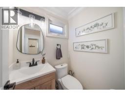 Kitchen - 134 Fairwood Place W, Burlington, ON L7T4B6 Photo 17
