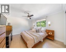 134 Fairwood Place W, Burlington, ON L7T4B6 Photo 22