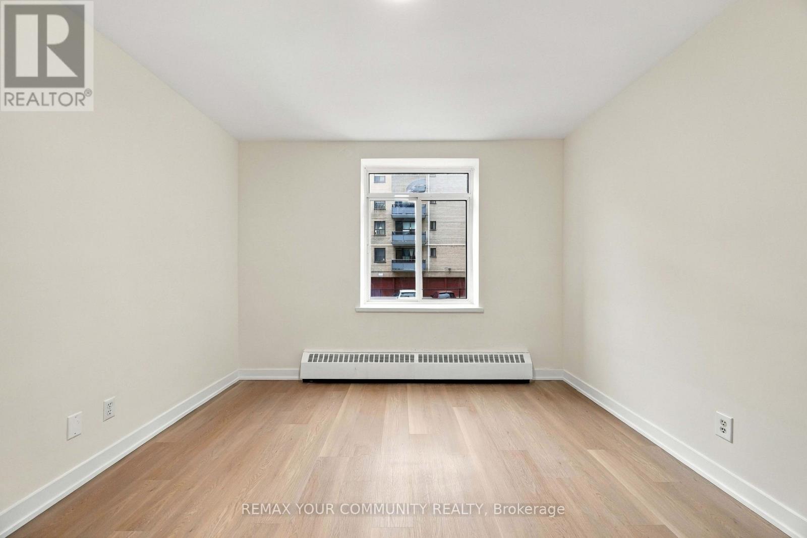 #206 825 KENNEDY ROAD - 13