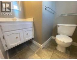 2pc Bathroom - 115 Alder Drive, Hinton, AB T7V1C7 Photo 8