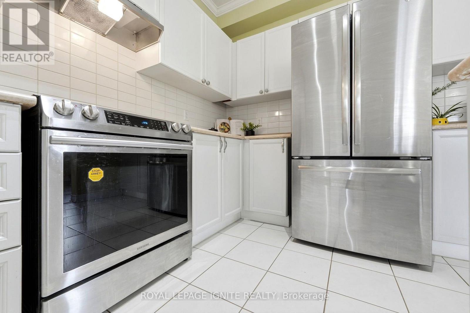 35 WILKIE LANE - 14