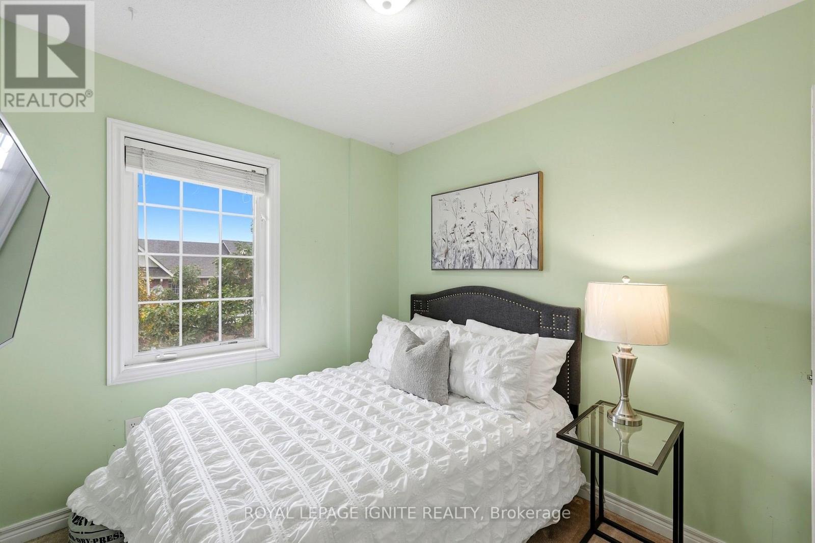 35 WILKIE LANE - 29