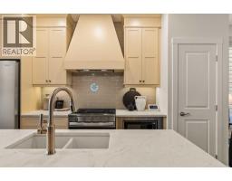 4pc Bathroom - 19839 41 Street Se, Calgary, AB T3M4L8 Photo 9