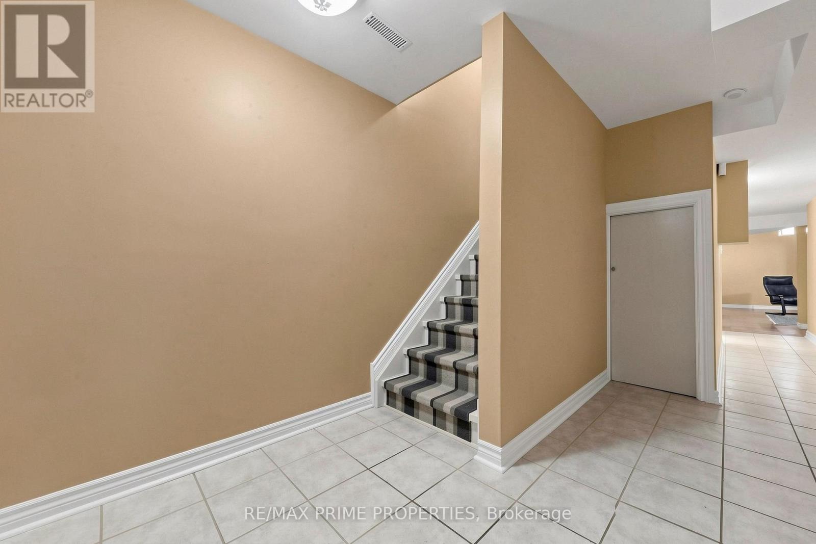 101 SETTLEMENT PARK AVENUE - 31