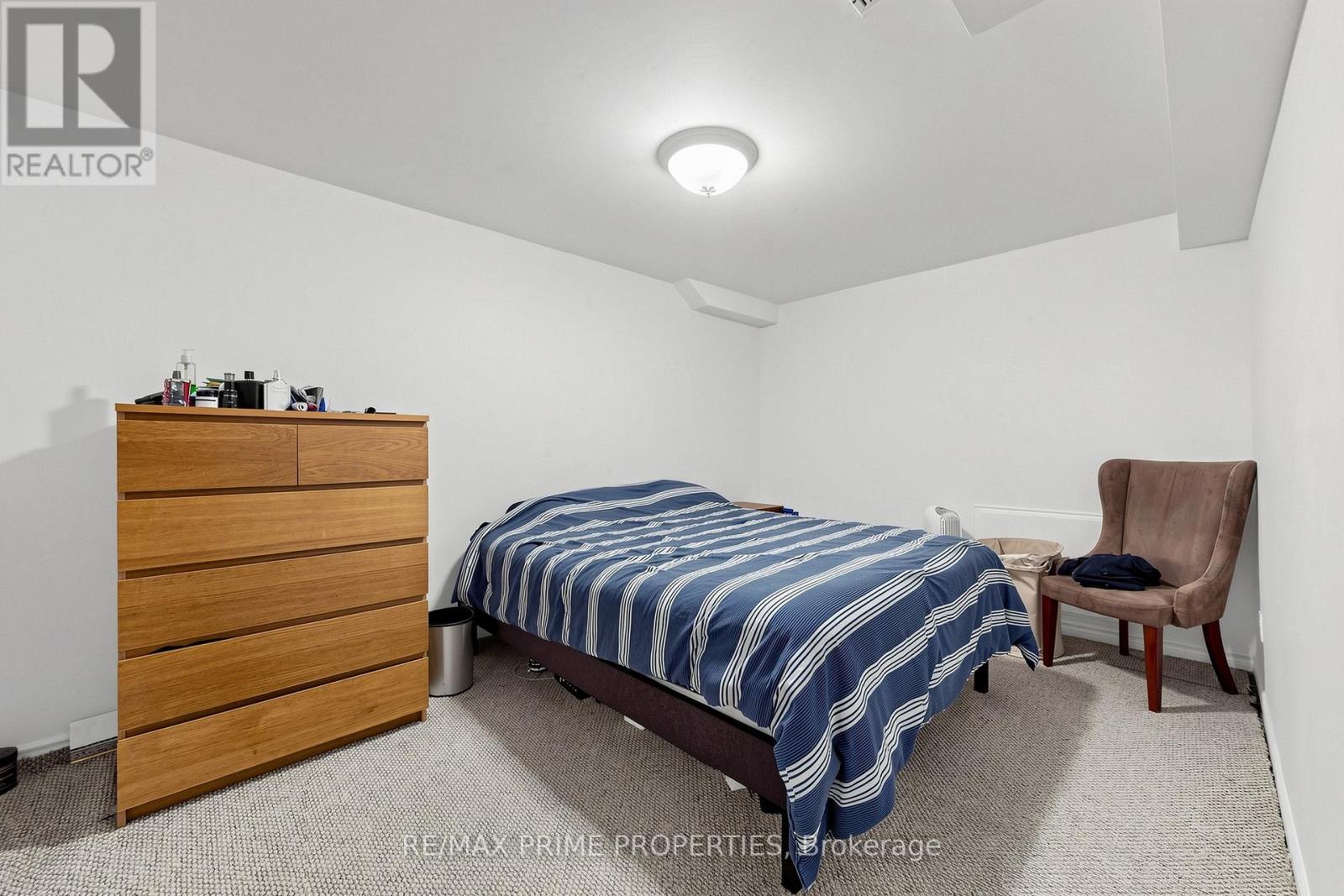 101 SETTLEMENT PARK AVENUE - 35