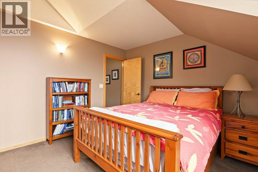 #9 300 Eagle Terrace - 21