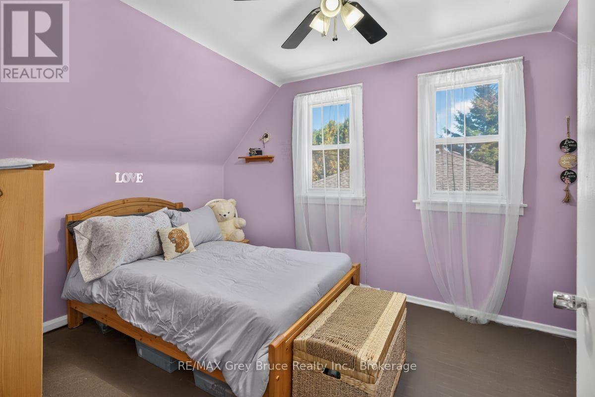 714 5TH STREET E - Image 15