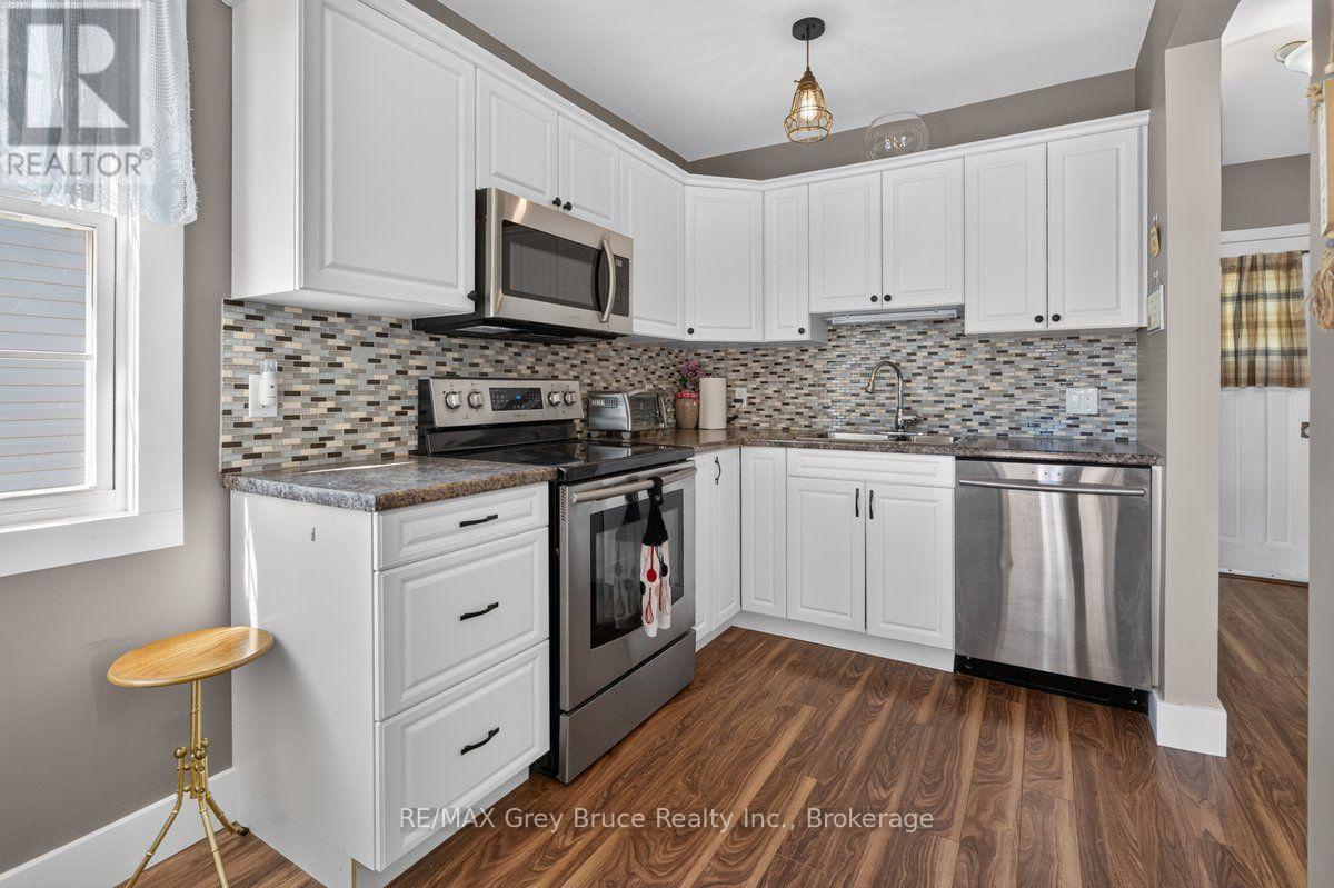 714 5TH STREET E - 9