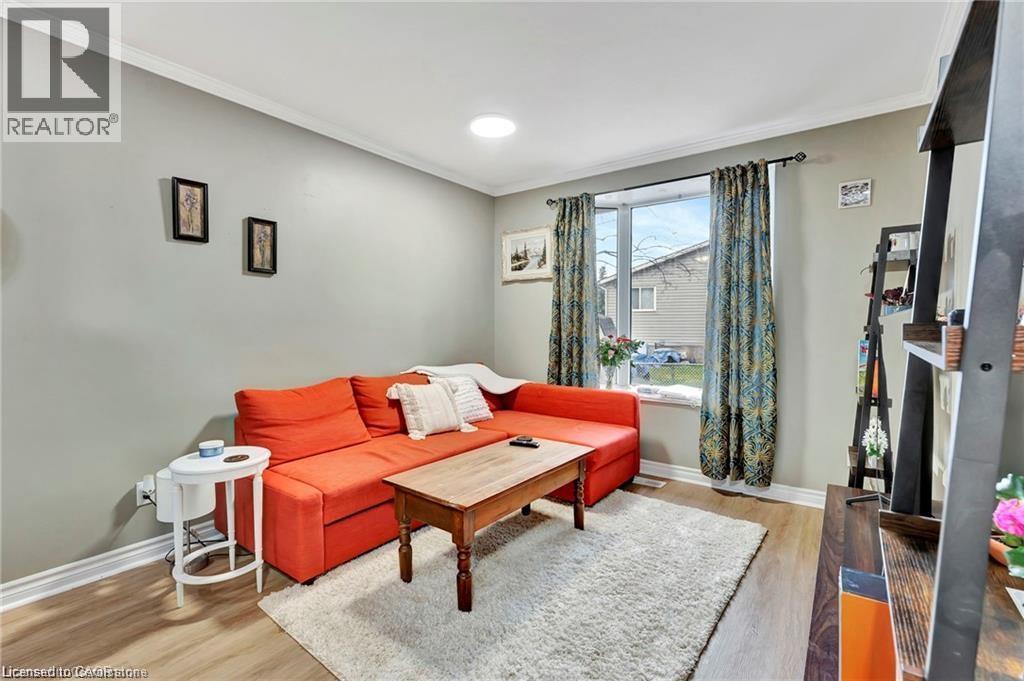 93 ROBERTSON Crescent, Kitchener