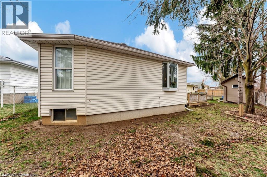 93 ROBERTSON Crescent, Kitchener — photo 10