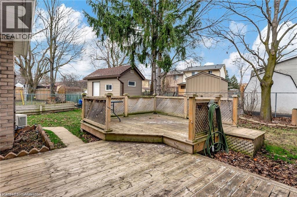 93 ROBERTSON Crescent, Kitchener — photo 8