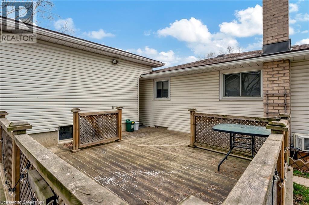 93 ROBERTSON Crescent, Kitchener — photo 9