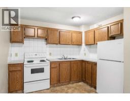 4pc Bathroom - 93, 1155 Falconridge Drive Ne, Calgary, AB T3J1E1 Photo 6