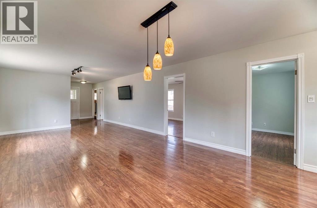 1107 Colborne ROAD - 4
