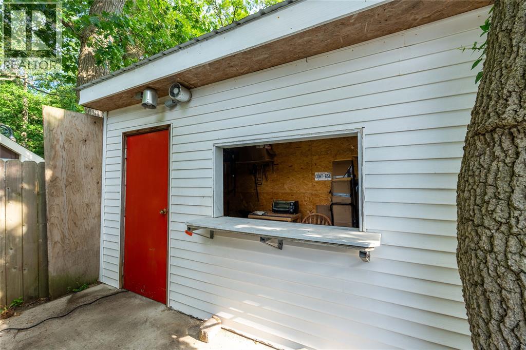 1107 Colborne ROAD - 20
