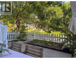 457 Elgin Gardens SE - photo 3