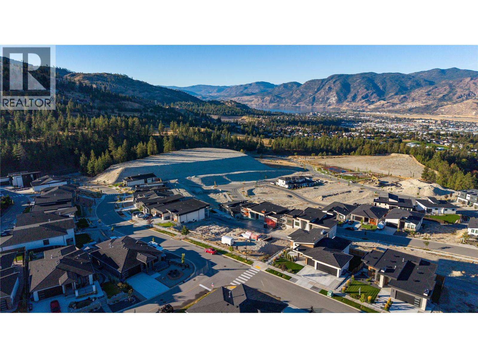 1099 ELK Street, Penticton