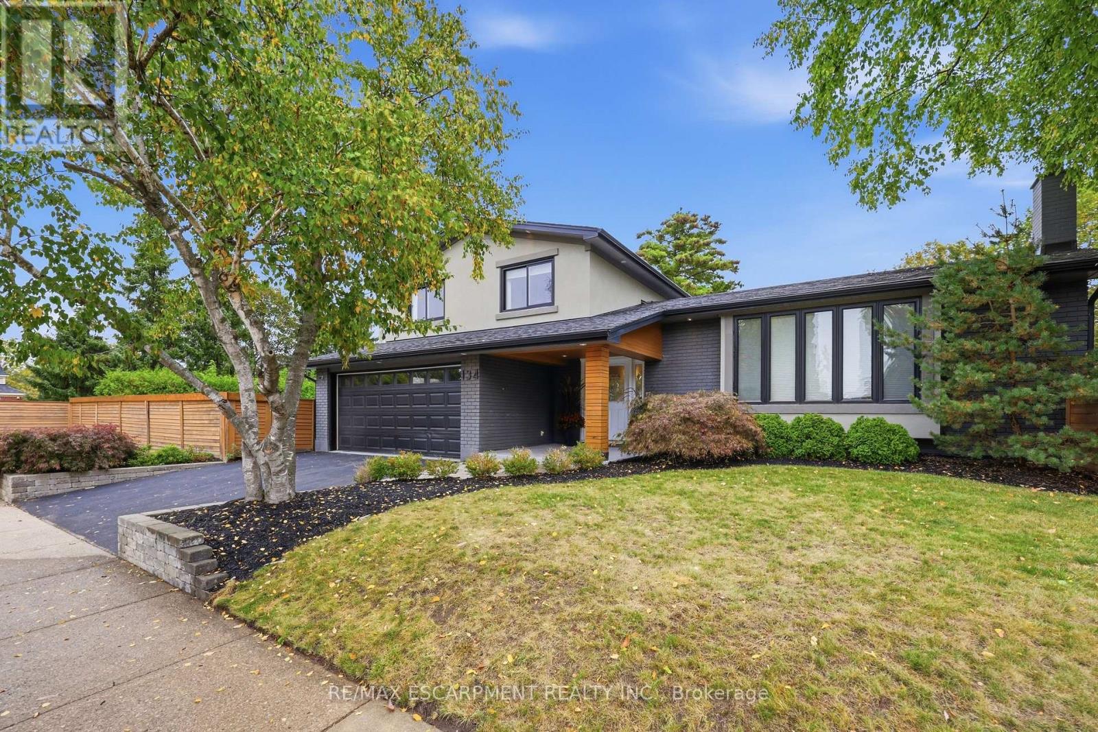 134 FAIRWOOD PLACE W, Burlington (Bayview) — photo 2