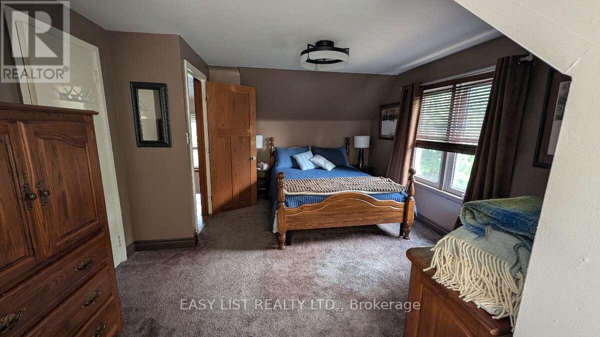271 JOSEPH STREET - 9
