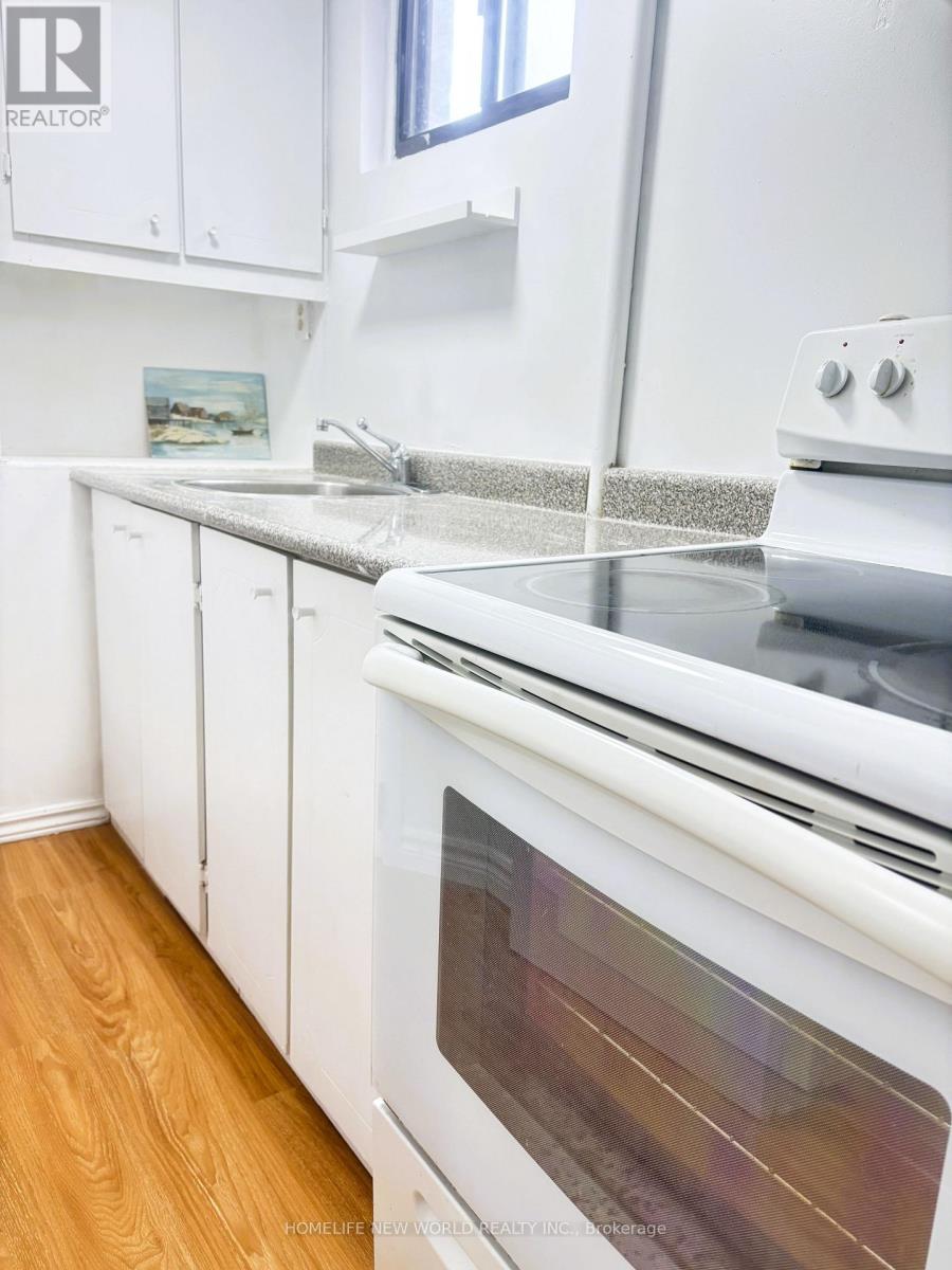93 CORINTHIAN BOULEVARD - Image 30