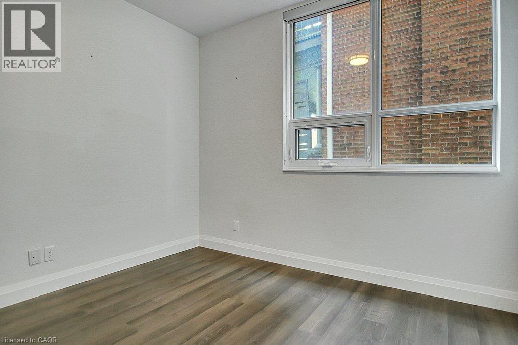 #101 399 QUEEN Street S - 23