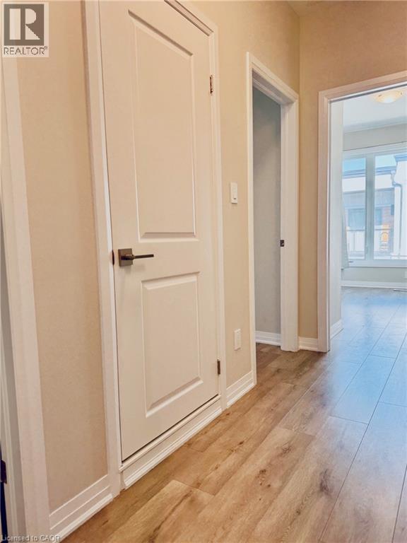 #68 25 ISHERWOOD Avenue - 35