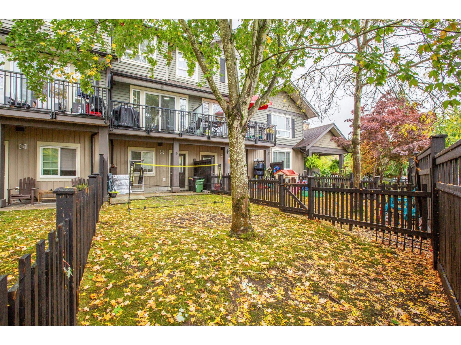 Photo of 54 21867 50 AVENUE 34