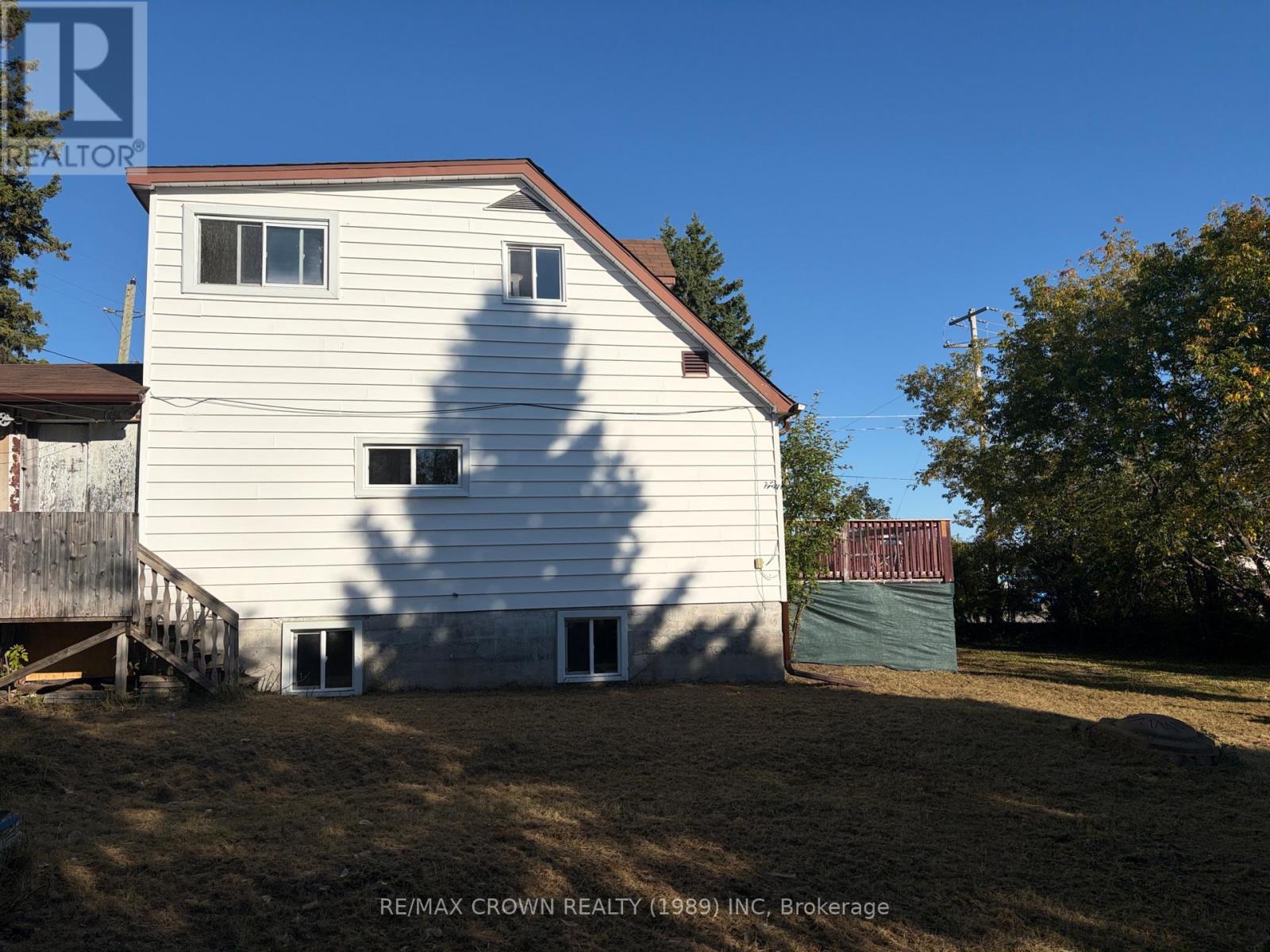1327 LEROUX AVENUE, Iroquois Falls — photo 4